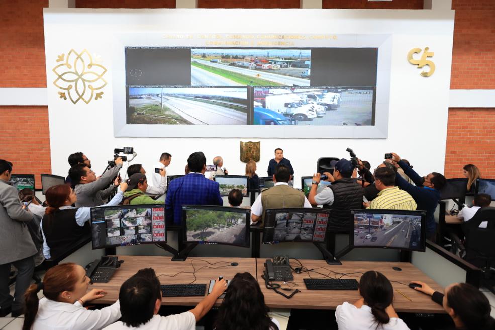 Presentan a periodistas de la fuente de Seguridad instalaciones del C5i